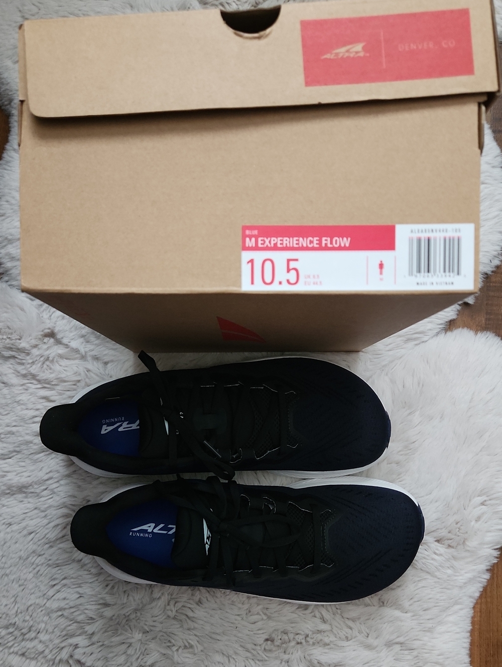 NWT Mens Altra Experience Flow Size 10.5